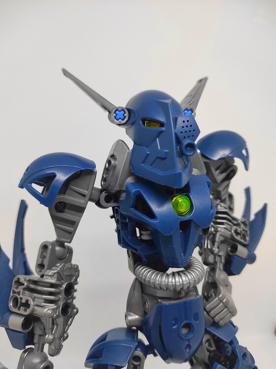 Renna, Toa of Water - Lego Creations - The TTV Message Boards