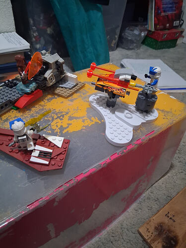 3233