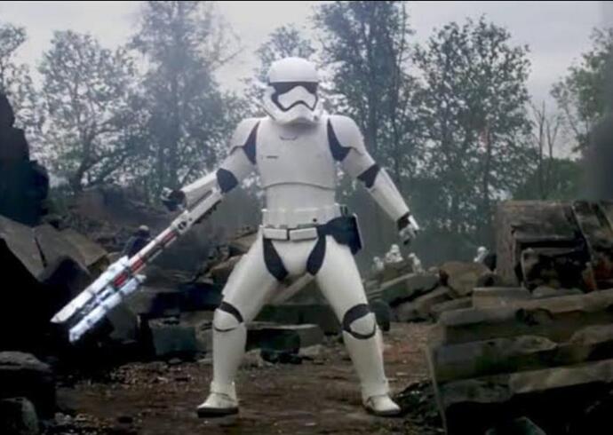 3883