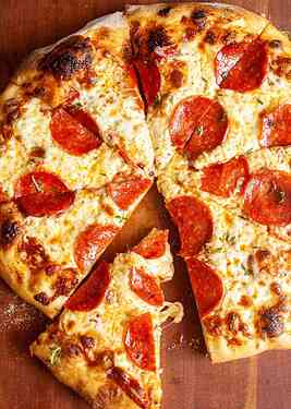 __opt__aboutcom__coeus__resources__content_migration__simply_recipes__uploads__2019__09__easy-pepperoni-pizza-lead-4-82c60893fcad4ade906a8a9f59b8da9d