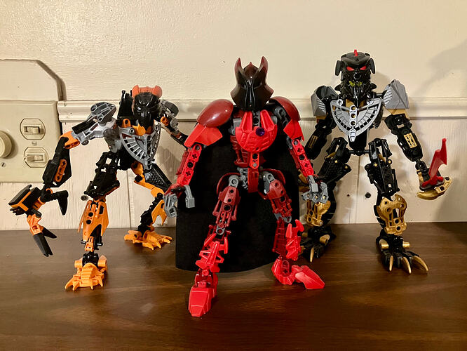 From left to right: Minyak, Consul R, Dybbuk