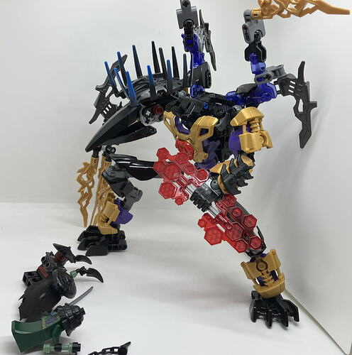 BowingToTheKing2
