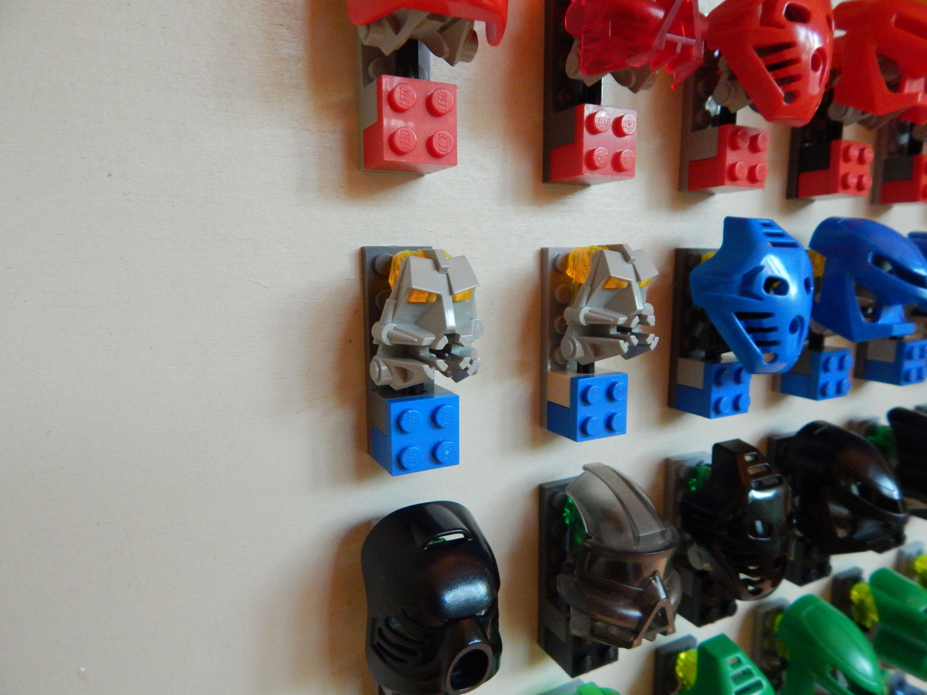 Made a little wall mounted mask display thing : r/bioniclelego