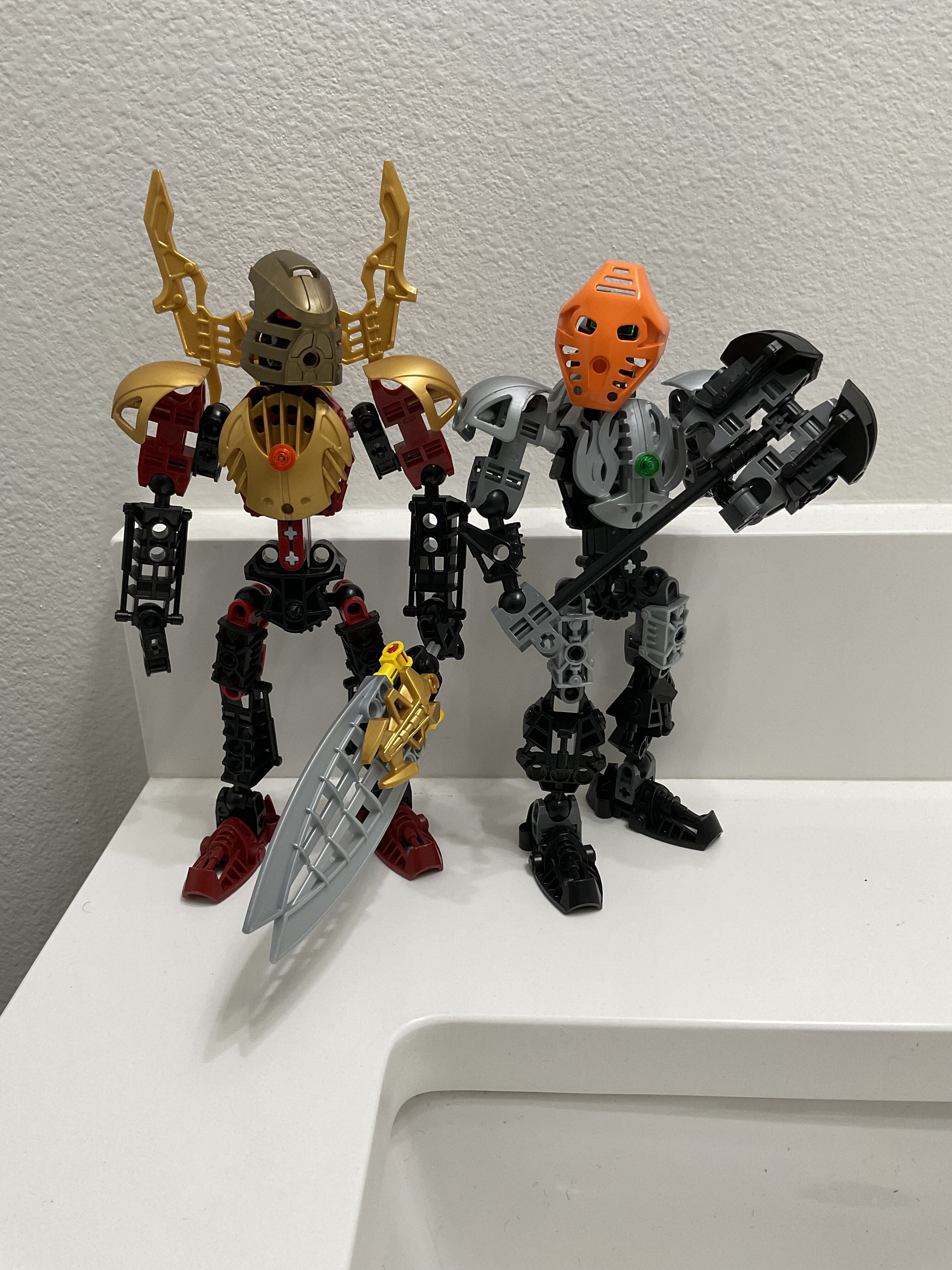 Toa makuta online